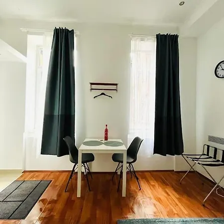 Kazy - In The Heart Of Apartmán